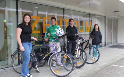 Das „WIR“ geht oder radelt in d‘Schui!